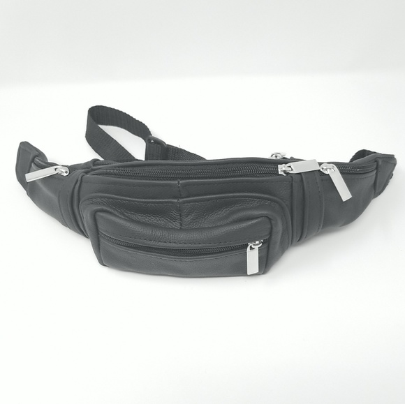 🇨🇺LEATHER FANNY PACK - Picture 1 of 5